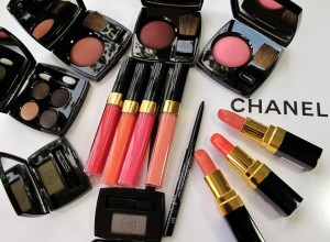 Chanel-Les-Contrastes-de-Chanel-Collection-for-Fall-2010